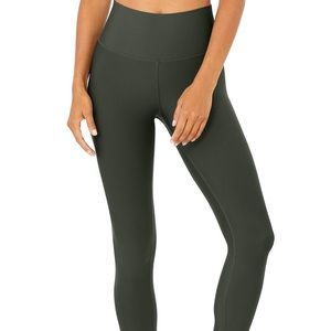 AIRLIFT SET IN DARK CACTUS